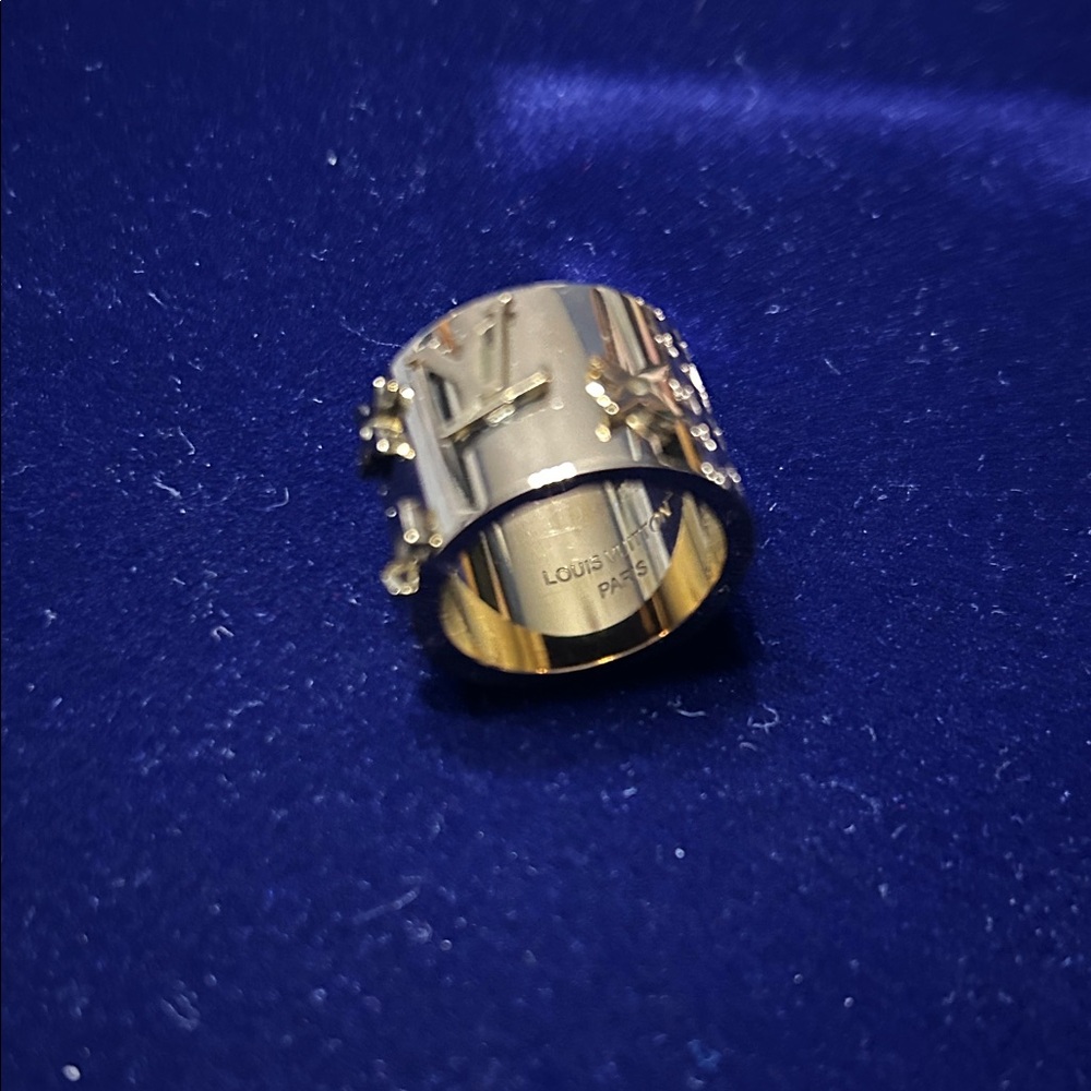 Chunky LV ring solid - Picture 3 of 6